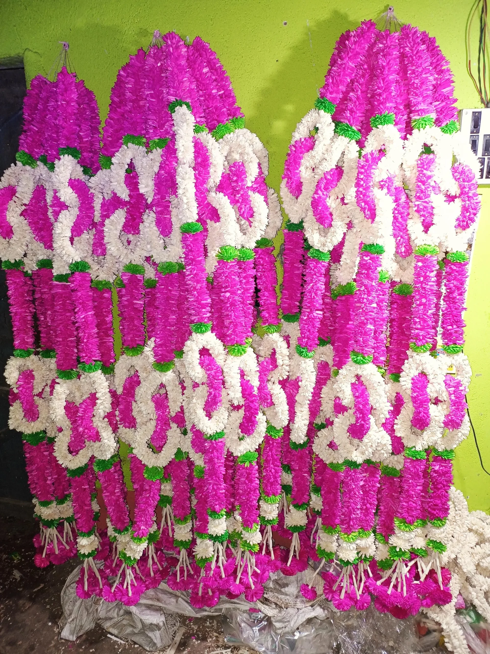 Sola Wood Strings Garland - Image 10